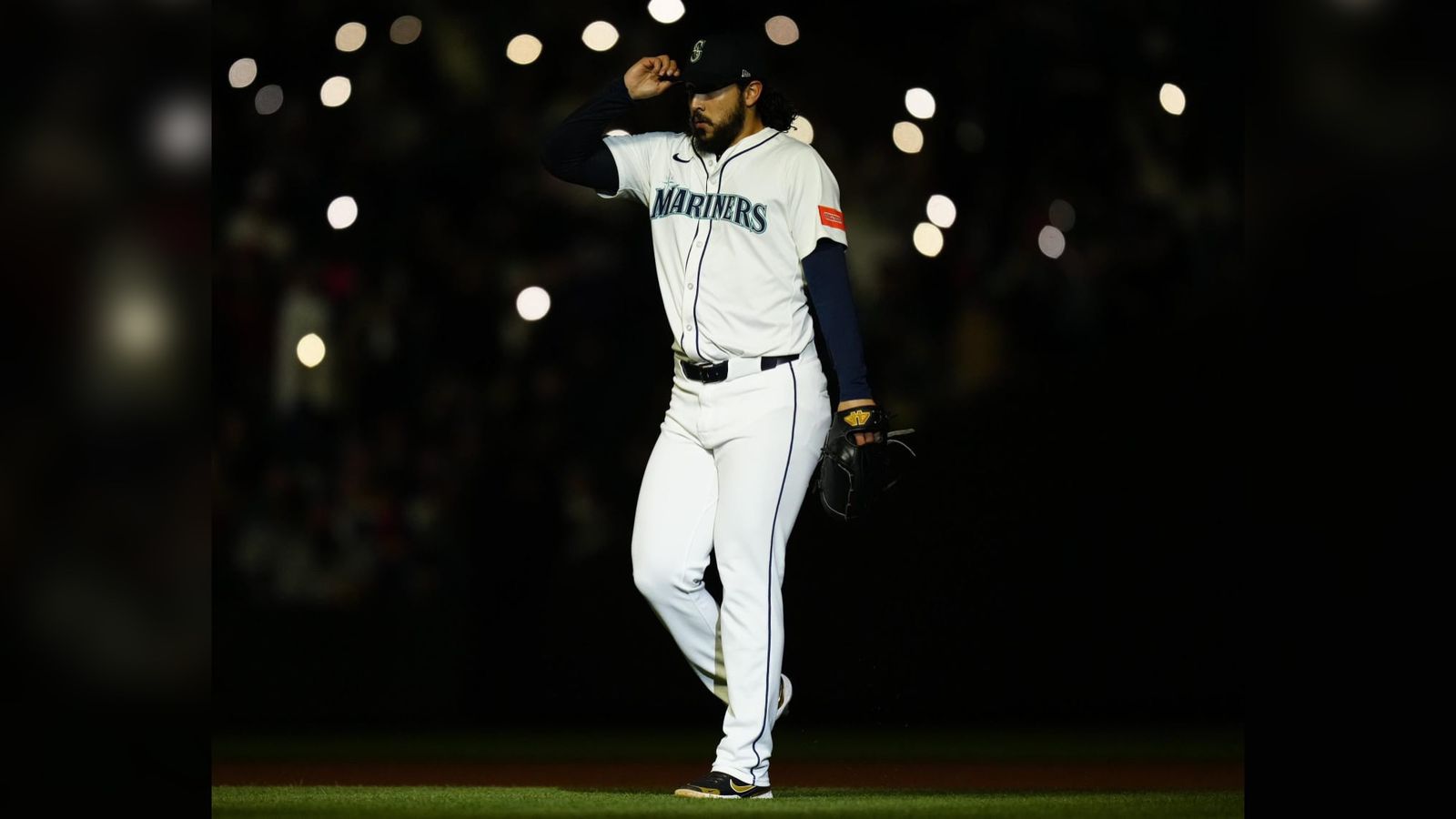 El sinaloense Andrés Muñoz suma su segunda victoria del 2026 en MLB