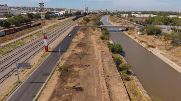 Atendiendo criterios medio ambientales, inician trabajos de reencarpetado en el Eje Federalismo, en Culiacán, Sinaloa