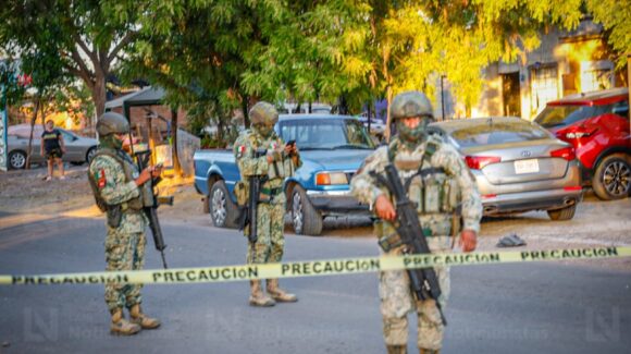 A bordo de una camioneta Ranger fue ejecutado a balazos un hombre en la Loma de Rodriguera en Culiacán
