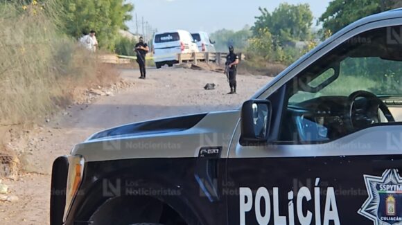 Atados de la mano y encintados, localizan a dos hombres ejecutados en Aguaruto, Culiacán, Sinaloa