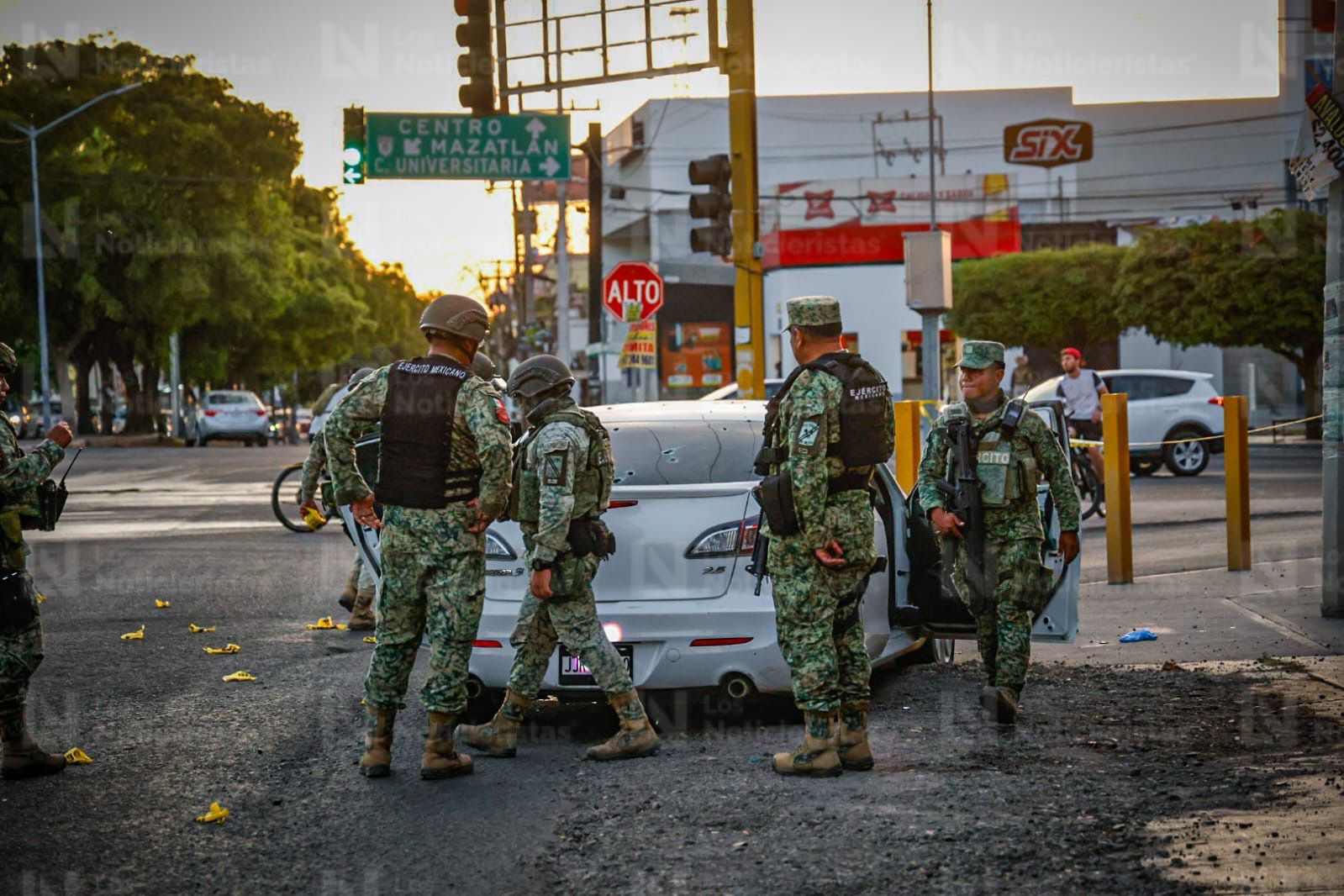 Acribillan a dos hombres a bordo de un Mazda en Caseta Cuatro en Culiacán
