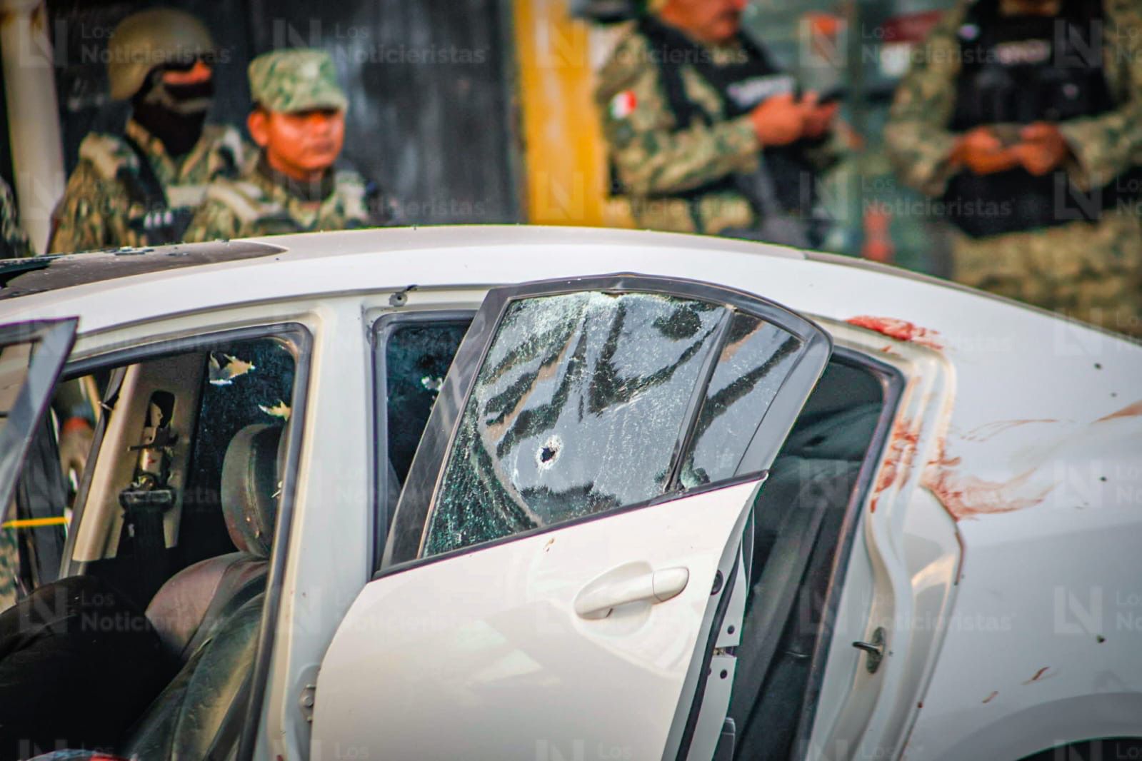Acribillan a dos hombres a bordo de un Mazda en Caseta Cuatro en Culiacán