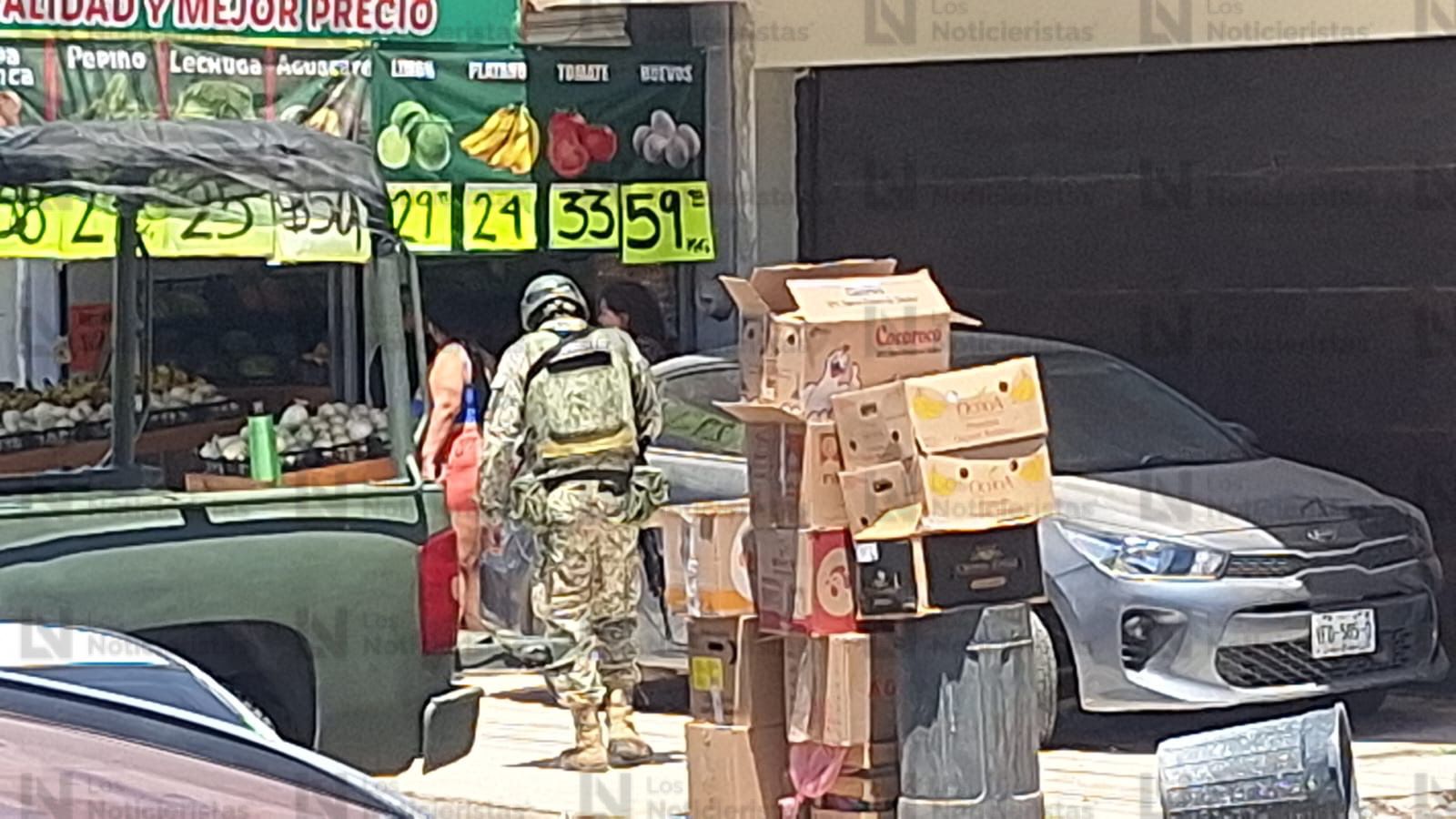 Elementos de la Defensa en frutería donde hubo un ataque a balazos