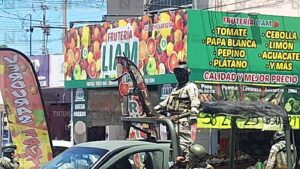 Elementos de la Defensa en frutería donde hubo un ataque a balazos