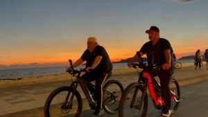 el coyote y chuy lizarraga llegaran a las playas de mazatlan sin