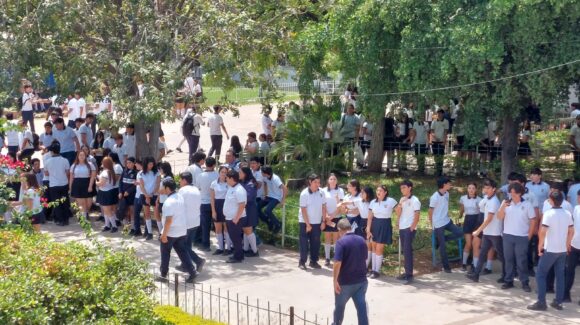 Se sale de control elección a dirección en la Preparatoria UAS Guamúchil; candidatas denuncian irregularidades