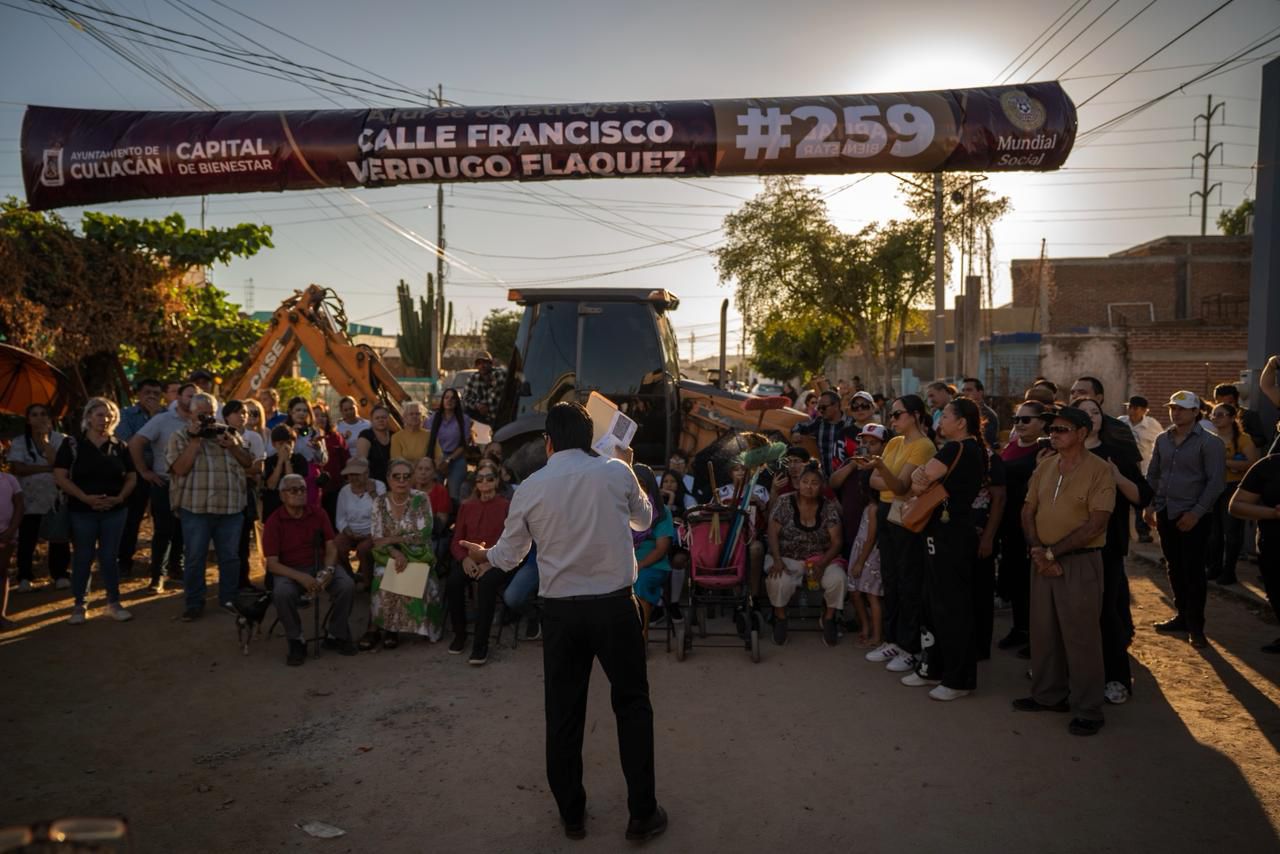 Entregan calles en la Guadalupe Victoria de Culiacán
