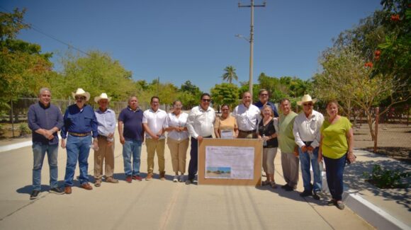 Entrega alcalde de Ahome, obras por más de 4 mdp en alumbrado y pavimentación en comunidades del Valle del Carrizo