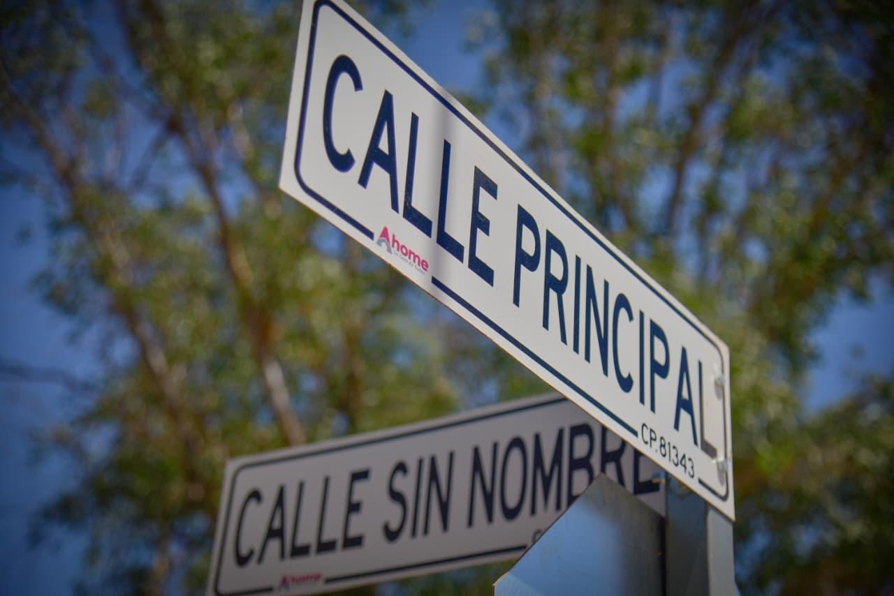 Entrega alcalde de Ahome obras de alumbrado y pavimentación en el Valle del Carrizo