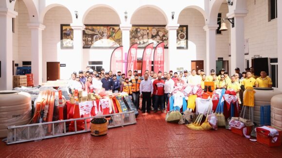 Entrega alcalde de Navolato, Sinaloa, equipo para fortalecer el operativo de Semana Santa 2026
