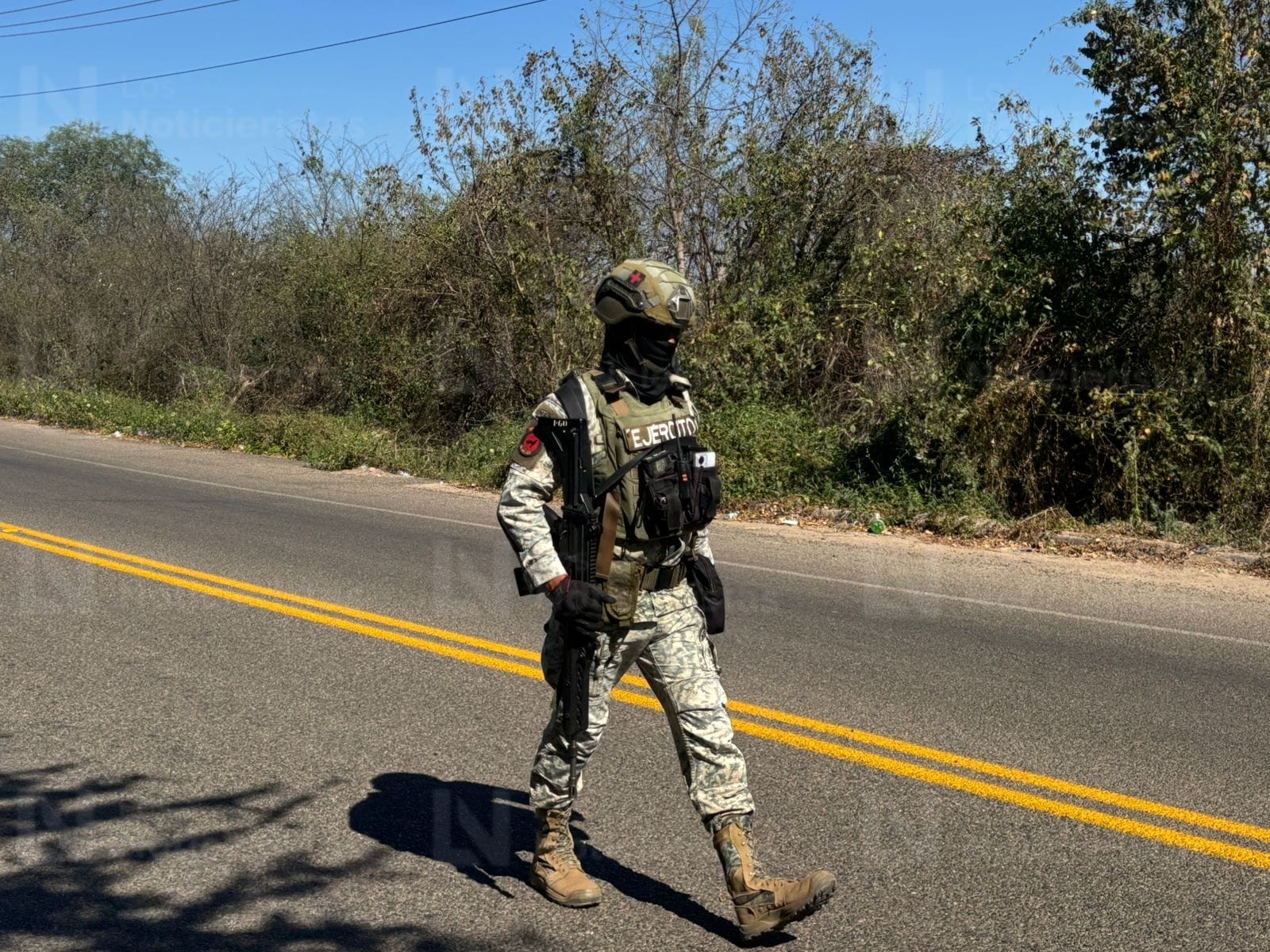 Envuelto en plástico negro fue localizado asesinado un hombre a la altura de Los Agaves sindicatura de Imala en Culiacán