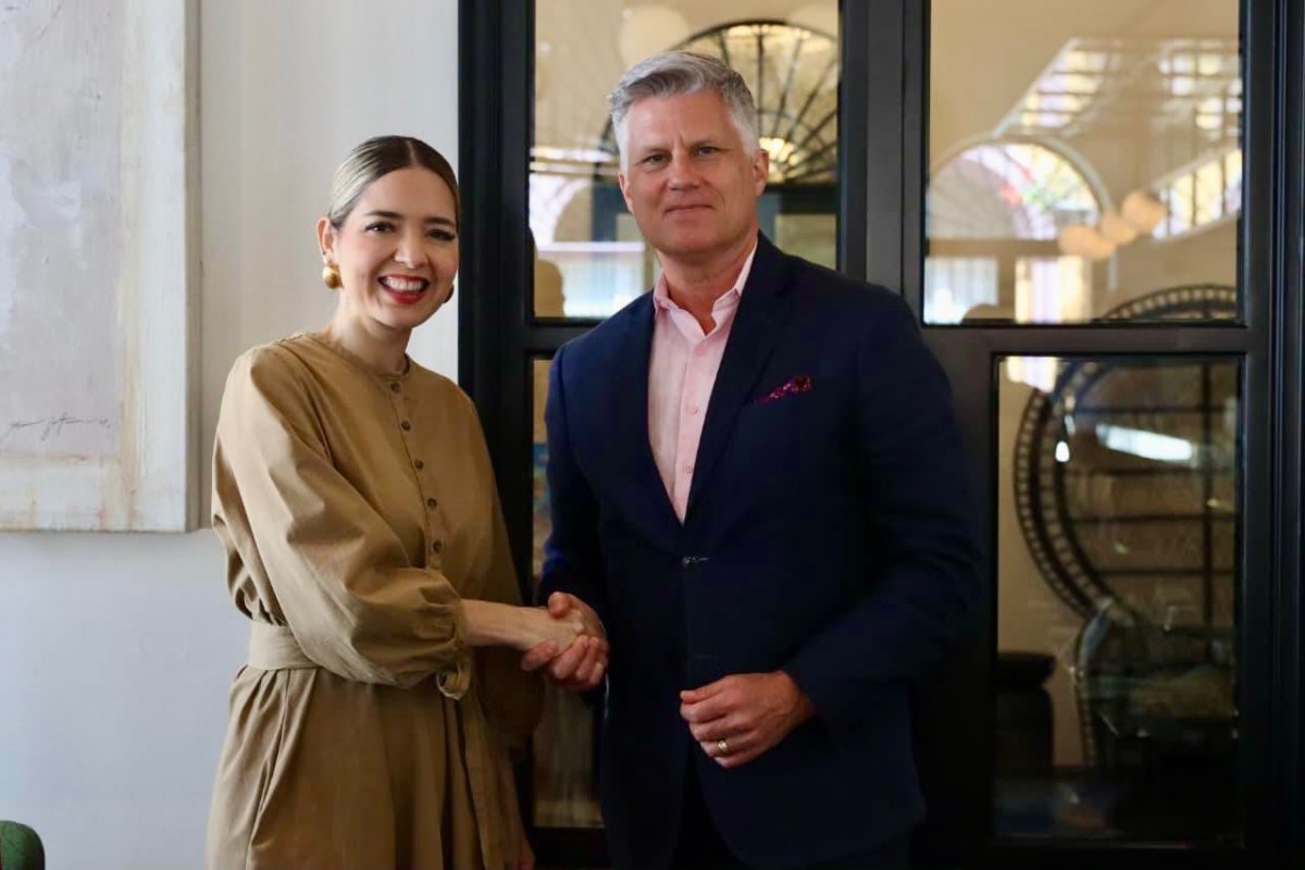 Estrella Palacios Domínguez y Cameron MacKay