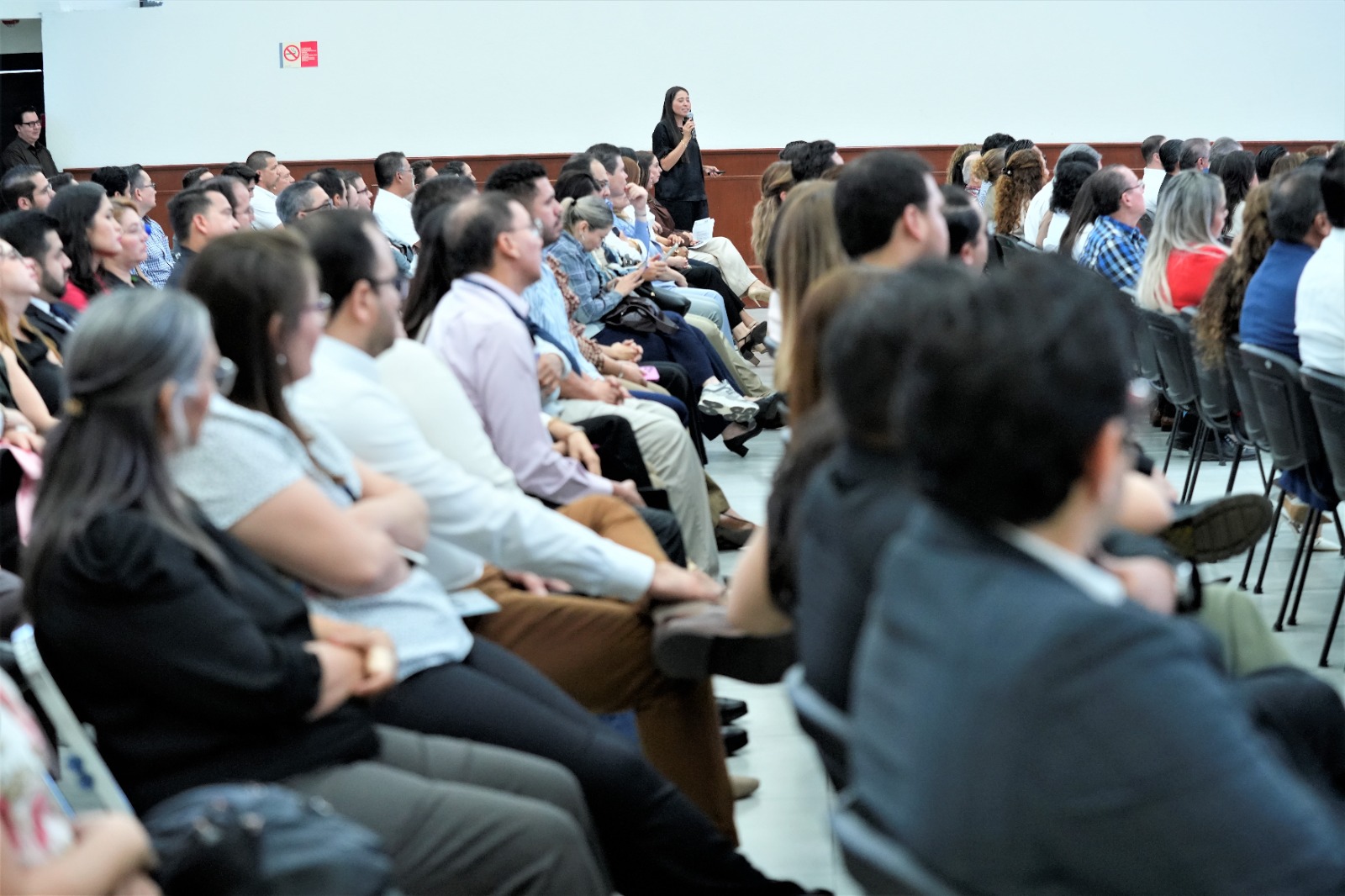 ASE conmemora su 18 aniversario con conferencia magistral