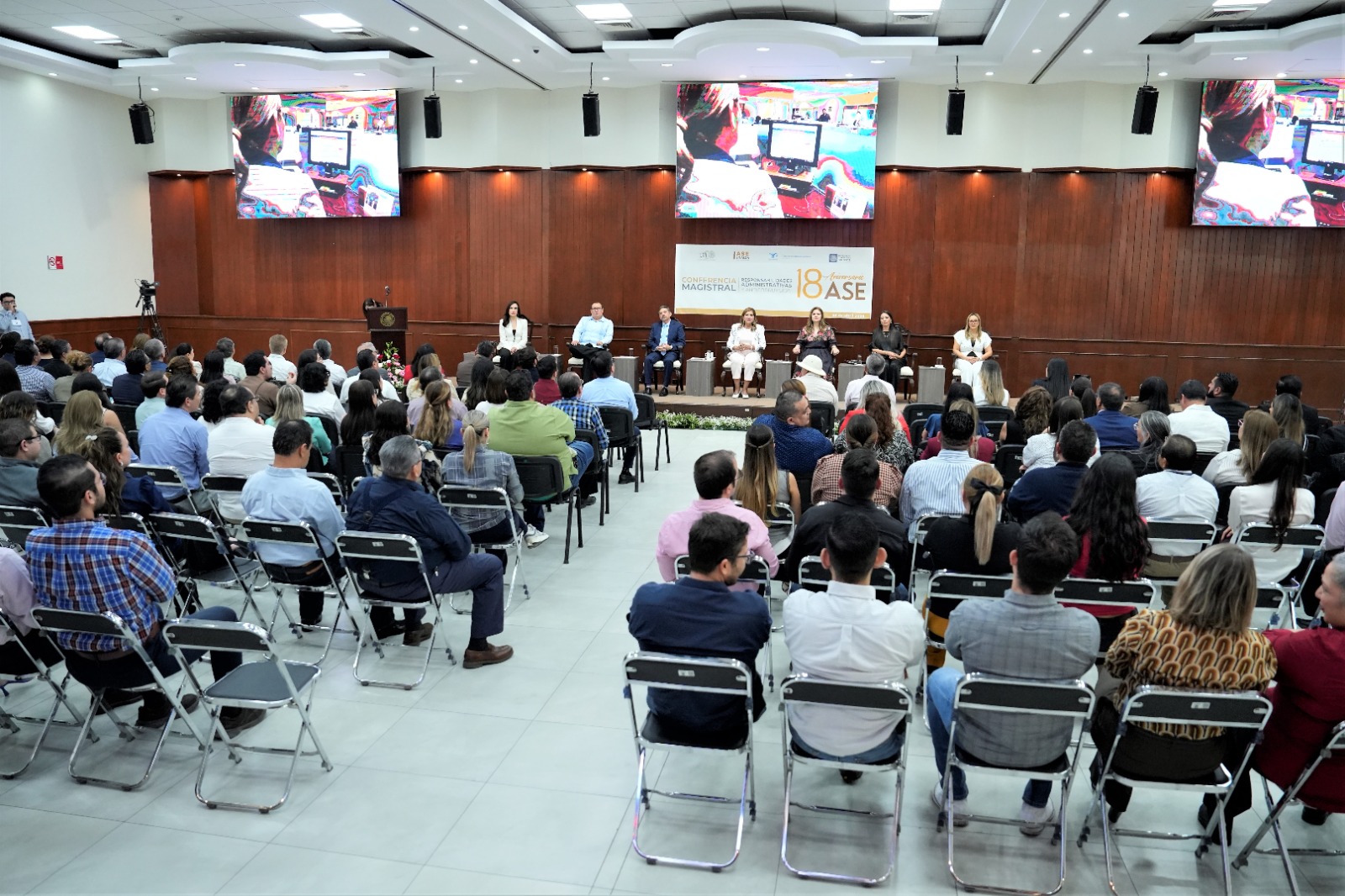 ASE conmemora su 18 aniversario con conferencia magistral