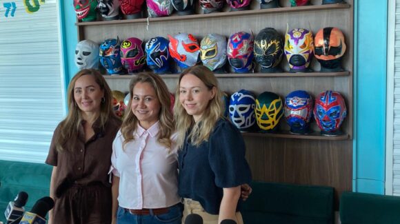 Cena, música y convivencia entre amigas en Los Mochis en una noche con causa a beneficio de Casa Hogar Santa Eduwiges