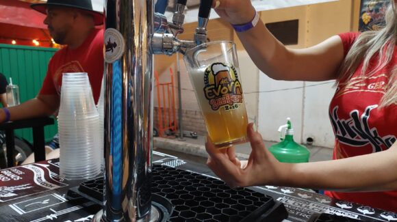 Entre cerveza artesanal y solidaridad, Évora Beer Fest 2026 une a Salvador Alvarado, Sinaloa, por una gran causa