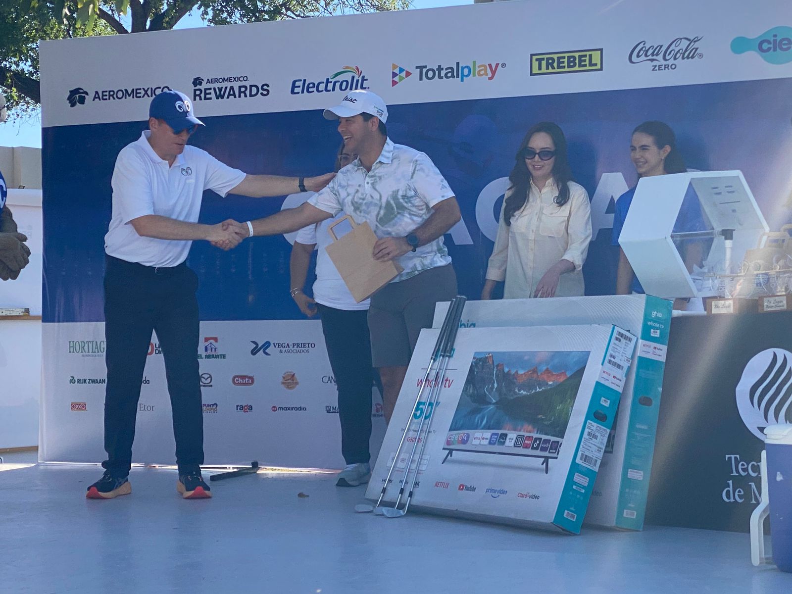 Premiación de Torneo de Golf Exatec Blue Open