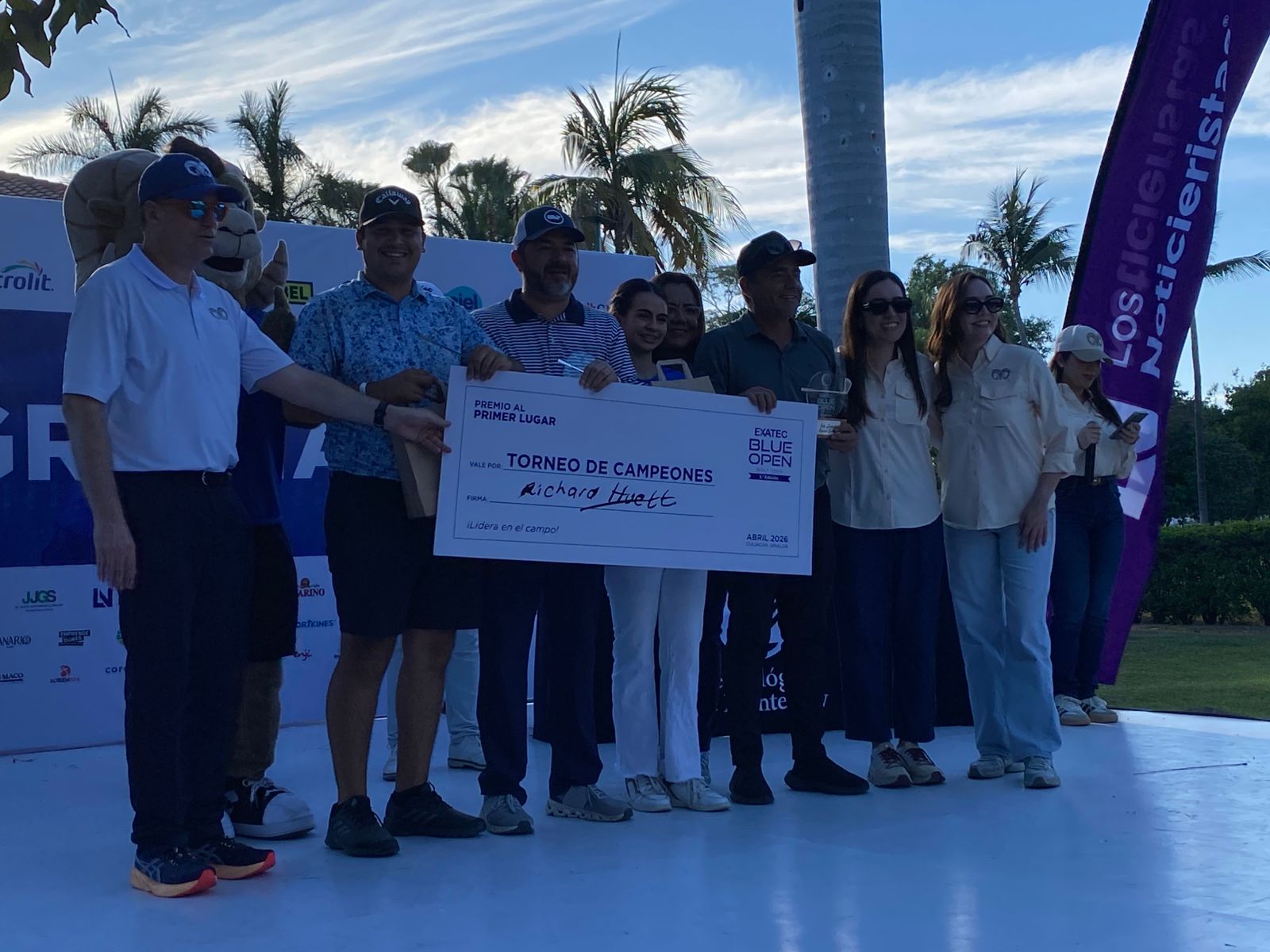 Premiación de Torneo de Golf Exatec Blue Open