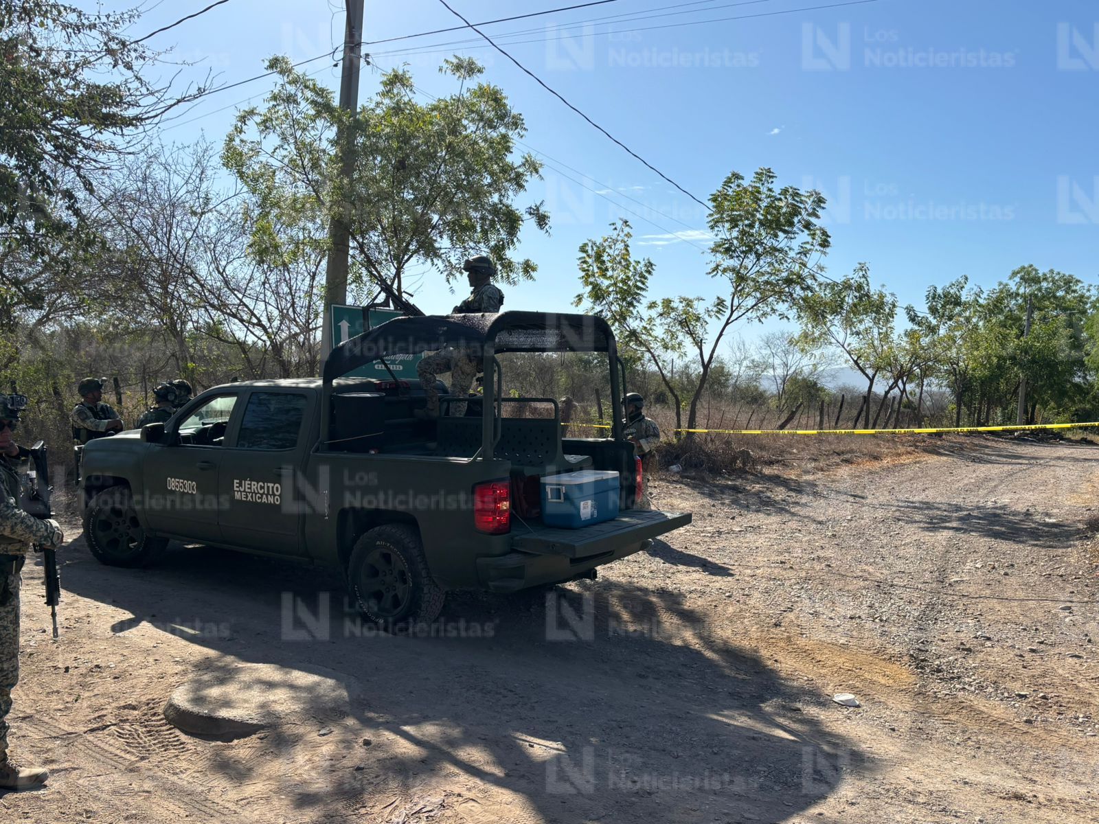 Escena resguardada por militares en la Limita de Itaje en Culiacán