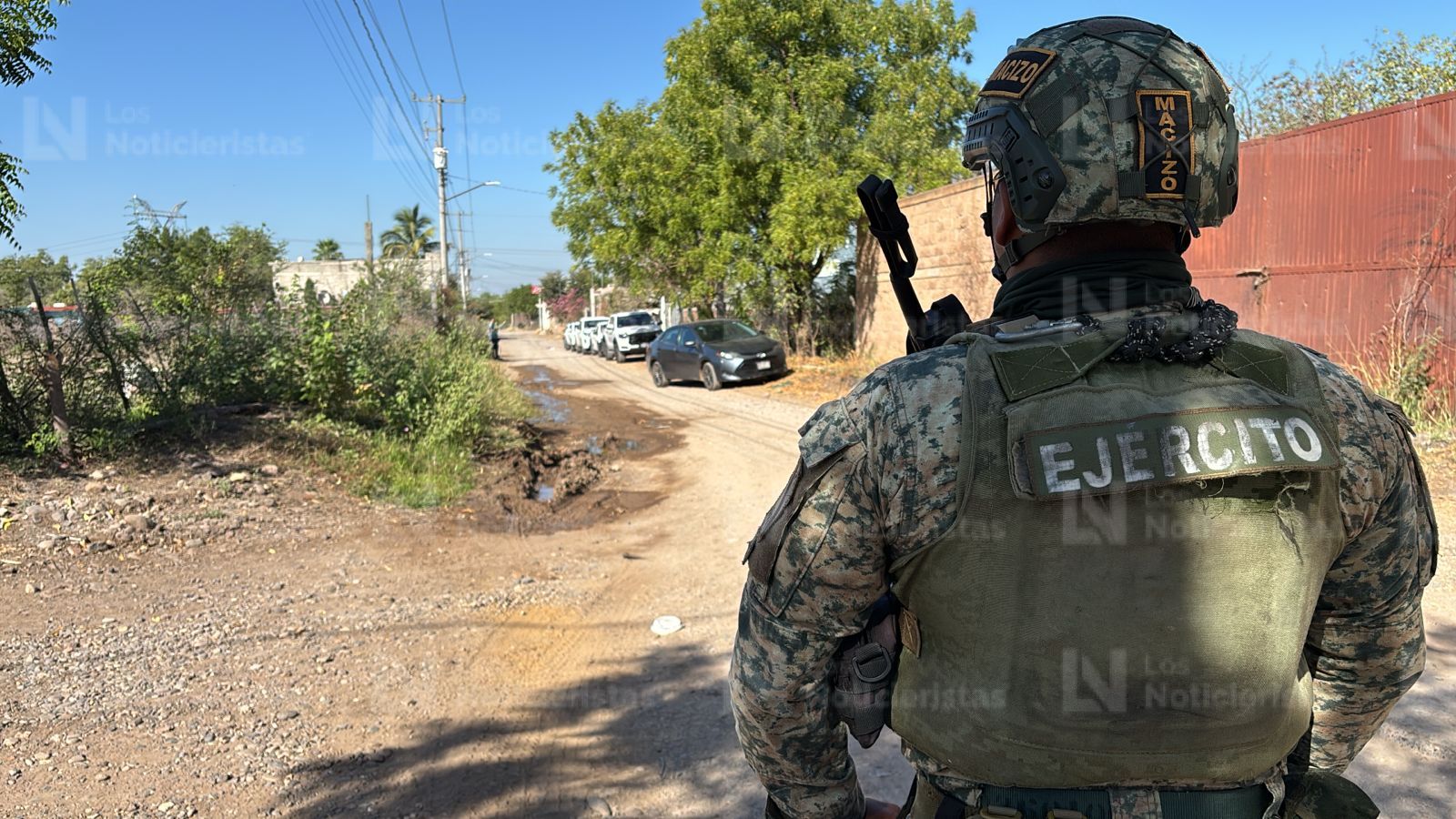 Escena resguardada por militares en la Limita de Itaje en Culiacán