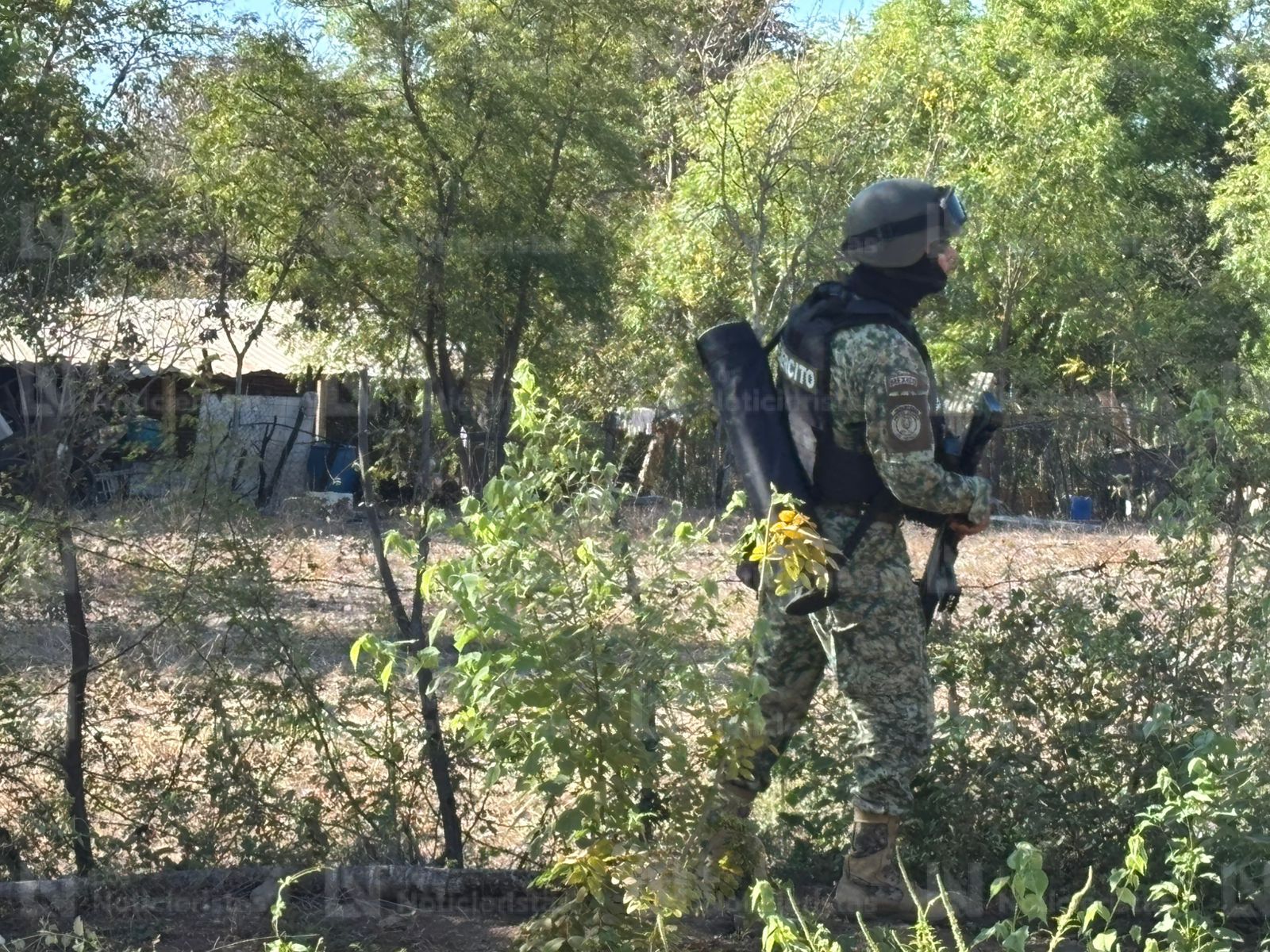 Escena resguardada por militares en la Limita de Itaje en Culiacán