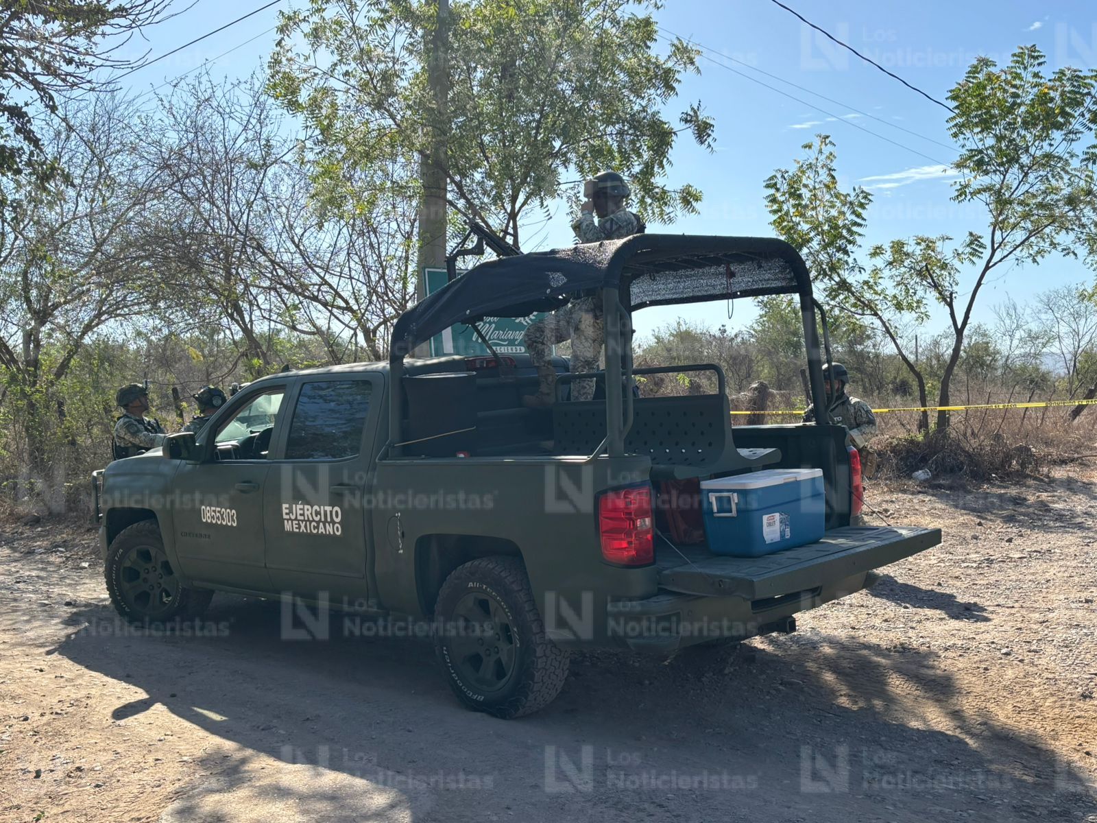 Escena resguardada por militares en la Limita de Itaje en Culiacán