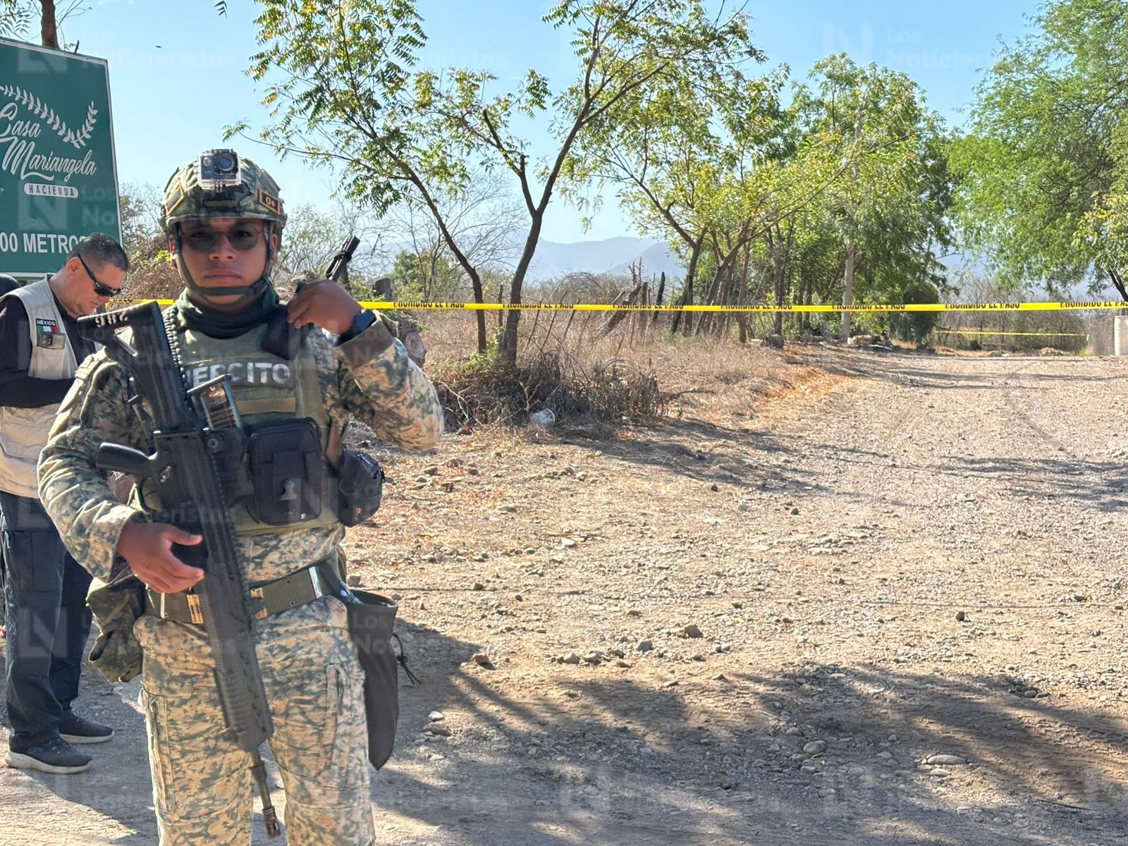 Escena resguardada por militares en la Limita de Itaje en Culiacán