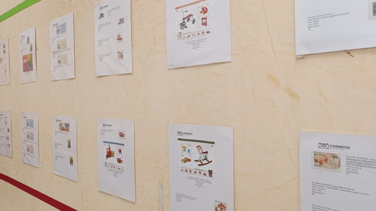 Exposición filatélica en IMSS Guasave