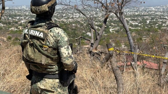 Localizan un cráneo humano y restos óseos en el Cerro de las 7 Gotas al oriente de Culiacán