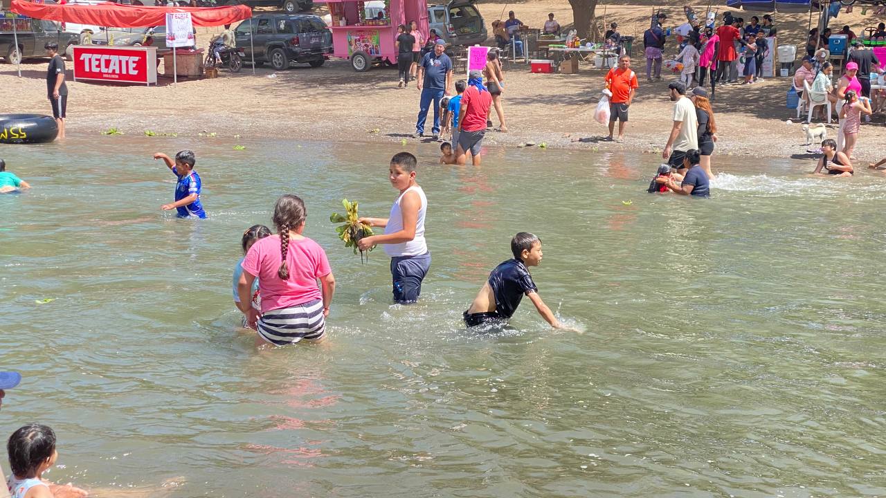 Familias de Guasave disfrutan de Plan del Río en jueves santo