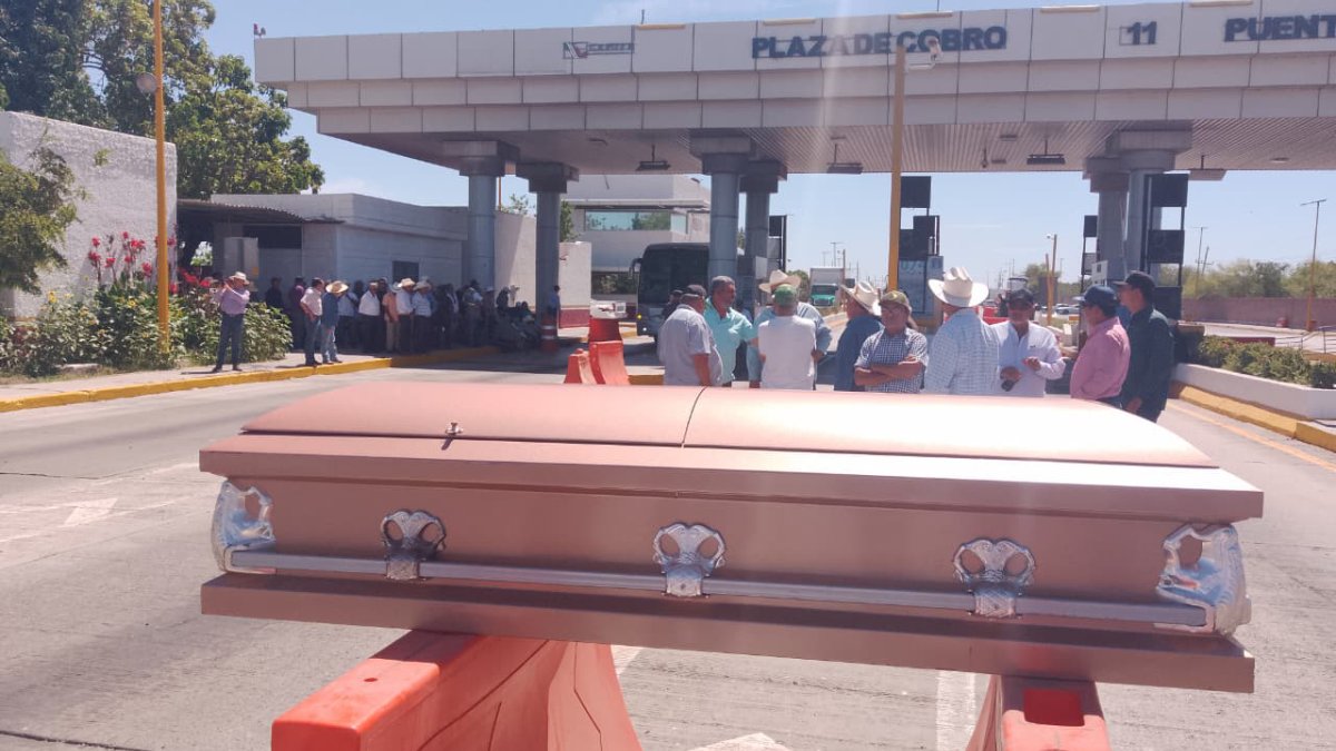 feretro en caseta cuatro caminos guasave
