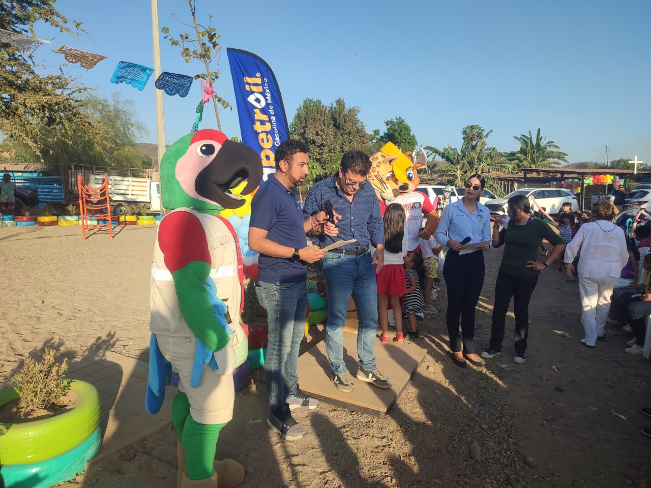 FODEN rehabilita parque en invasión Los Acantos, en Mazatlán
