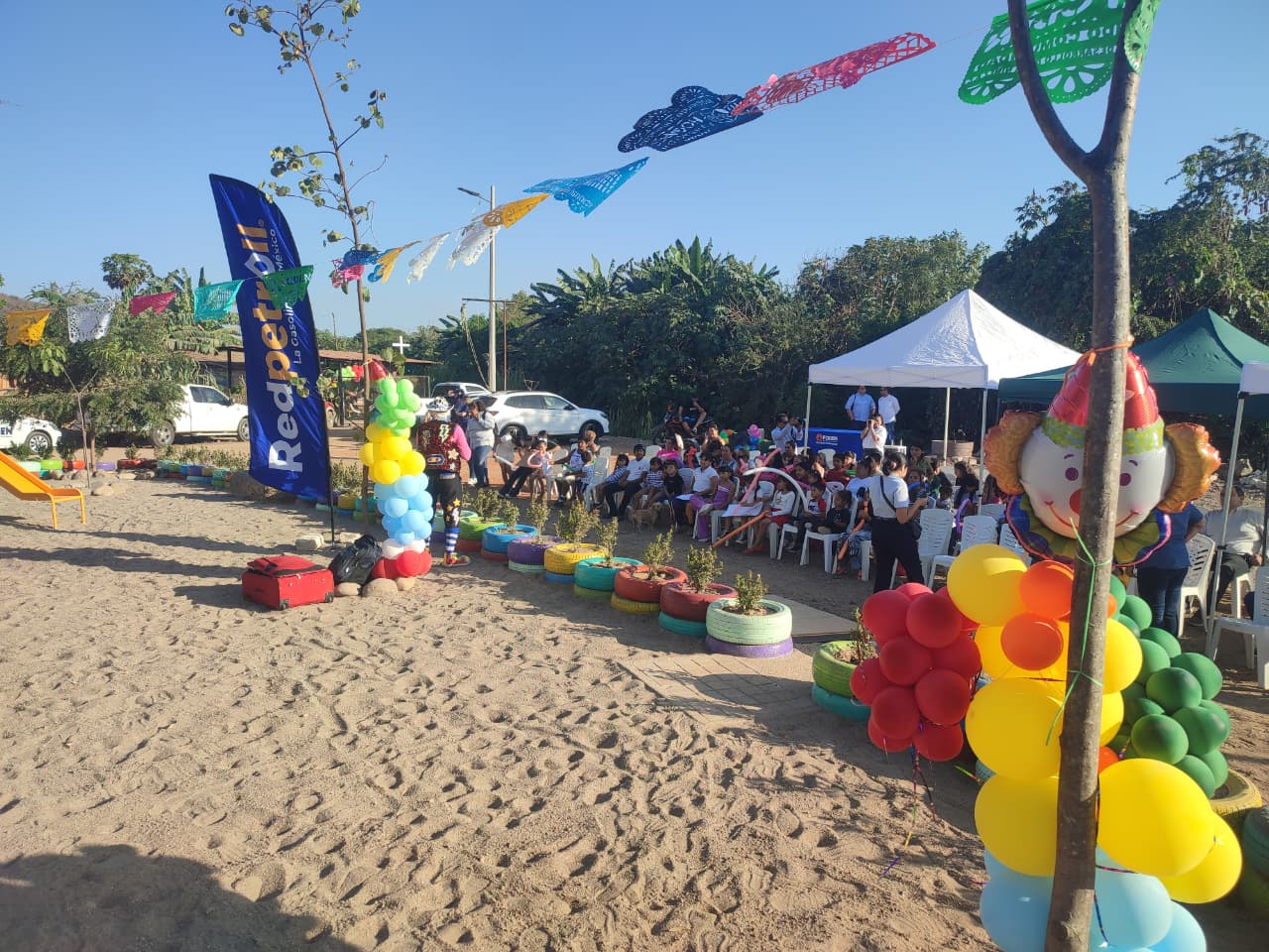 FODEN rehabilita parque en invasión Los Acantos, en Mazatlán