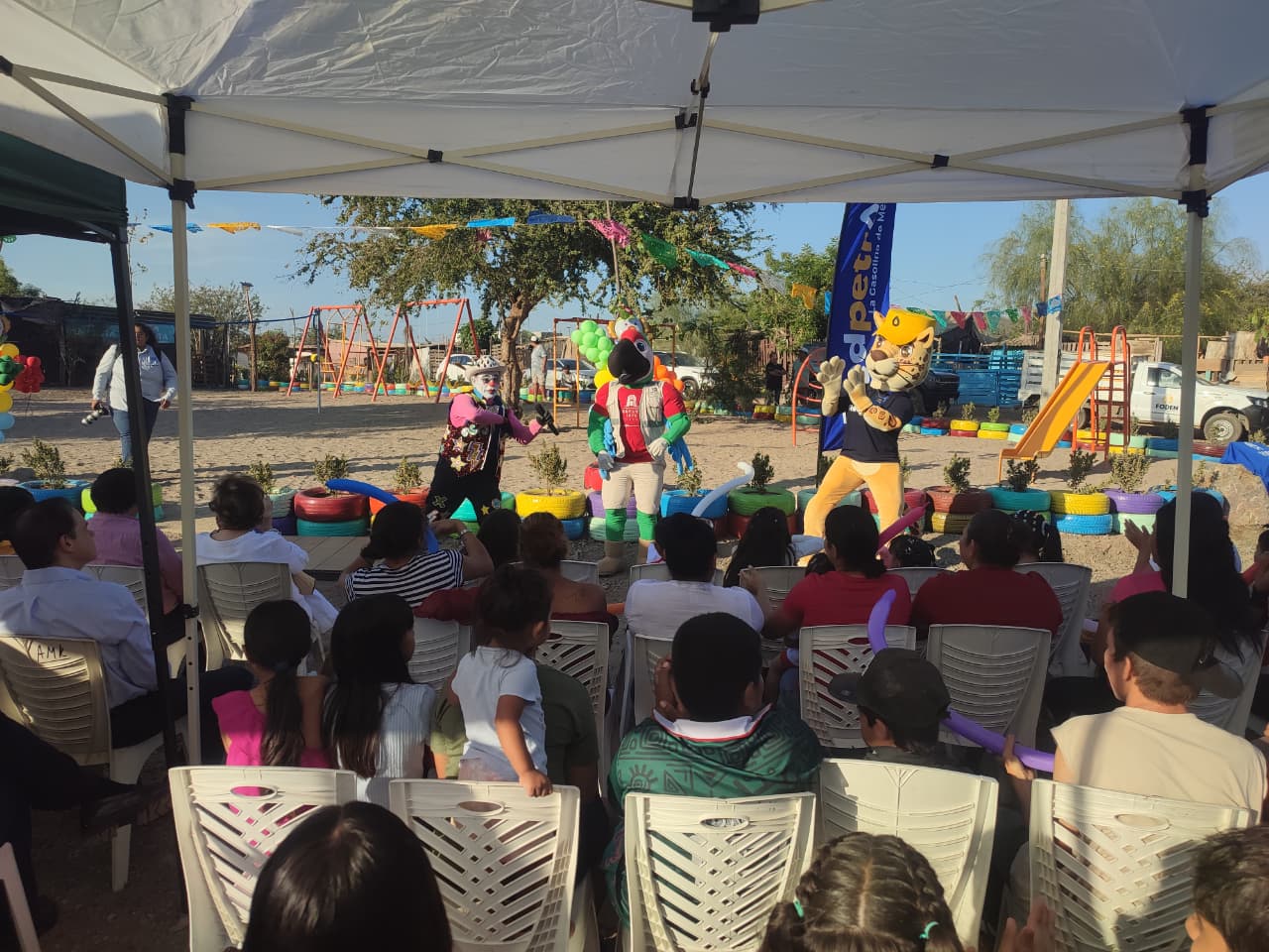 FODEN rehabilita parque en invasión Los Acantos, en Mazatlán