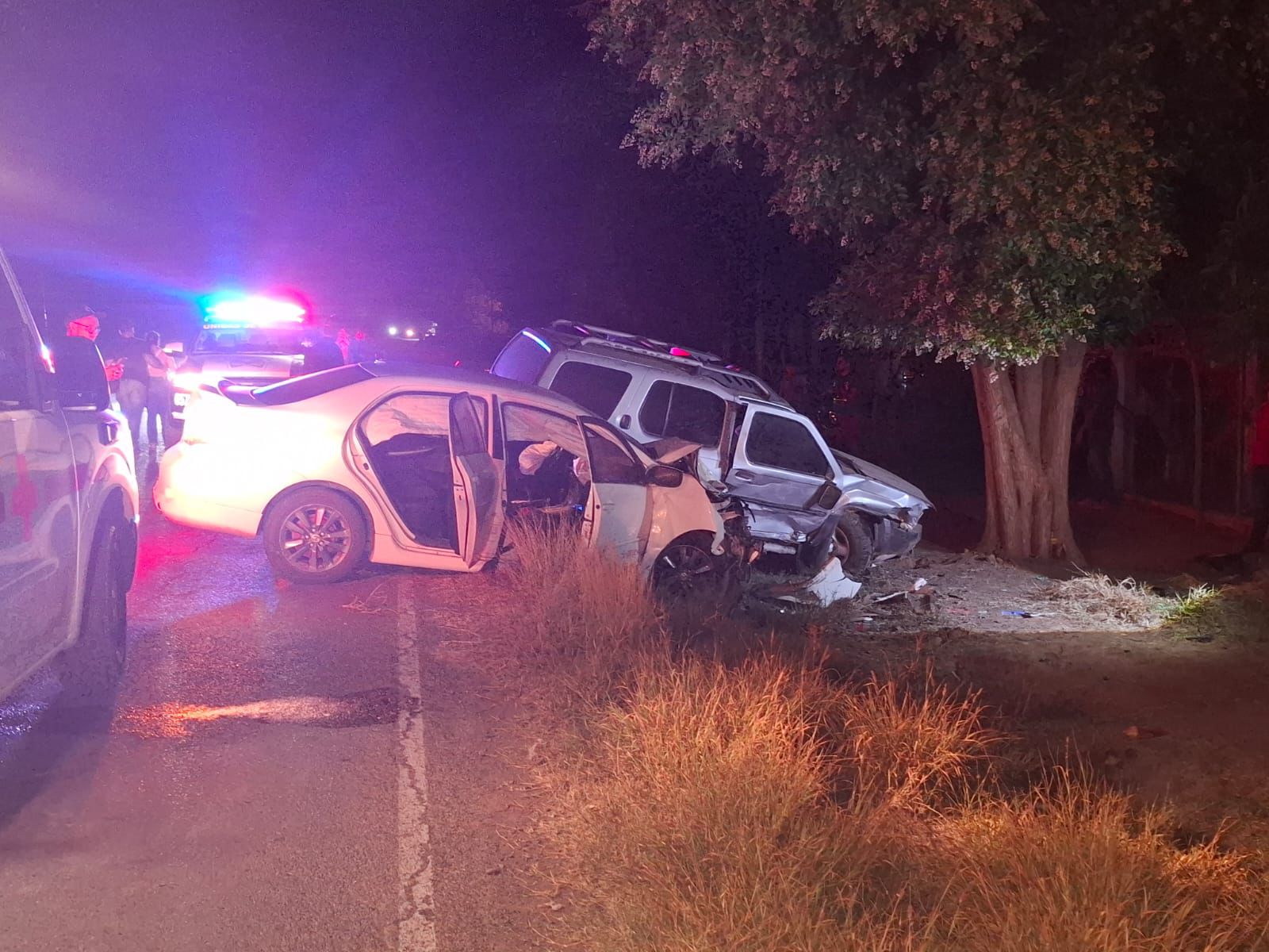 fuerte choque ocurrio la noche del martes rumbo a la sindicatura de leon fonseca en guasave