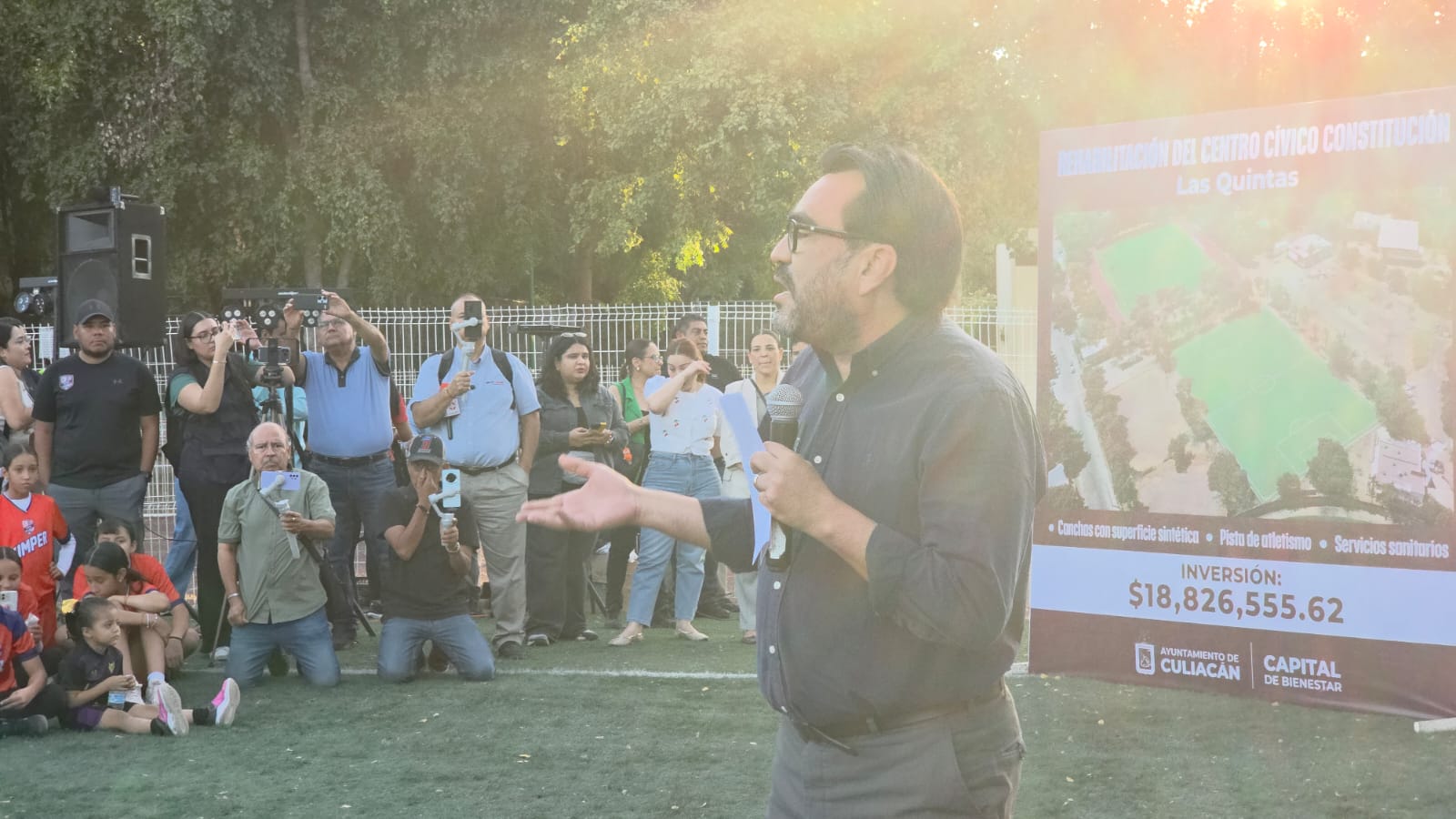 Gámez Mendívil da inicio a la remodelación de la cancha y pista de atletismo del Parque Constitución, Culiacán