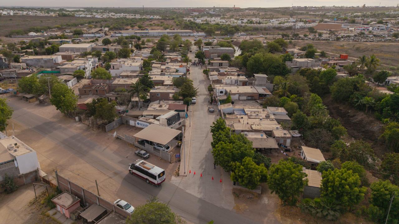 Gámez Mendívil entrega calles pavimentadas en Culiacán, Sinaloa