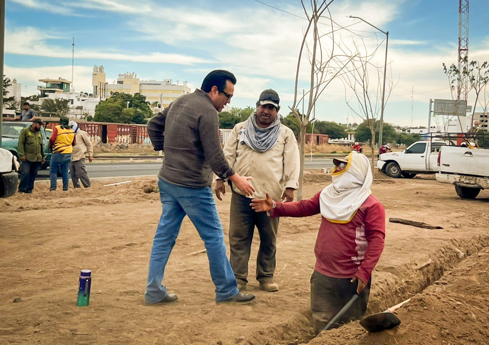 Gámez Mendívil supervisa avances en la obra del Eje Federalismo, Culiacán