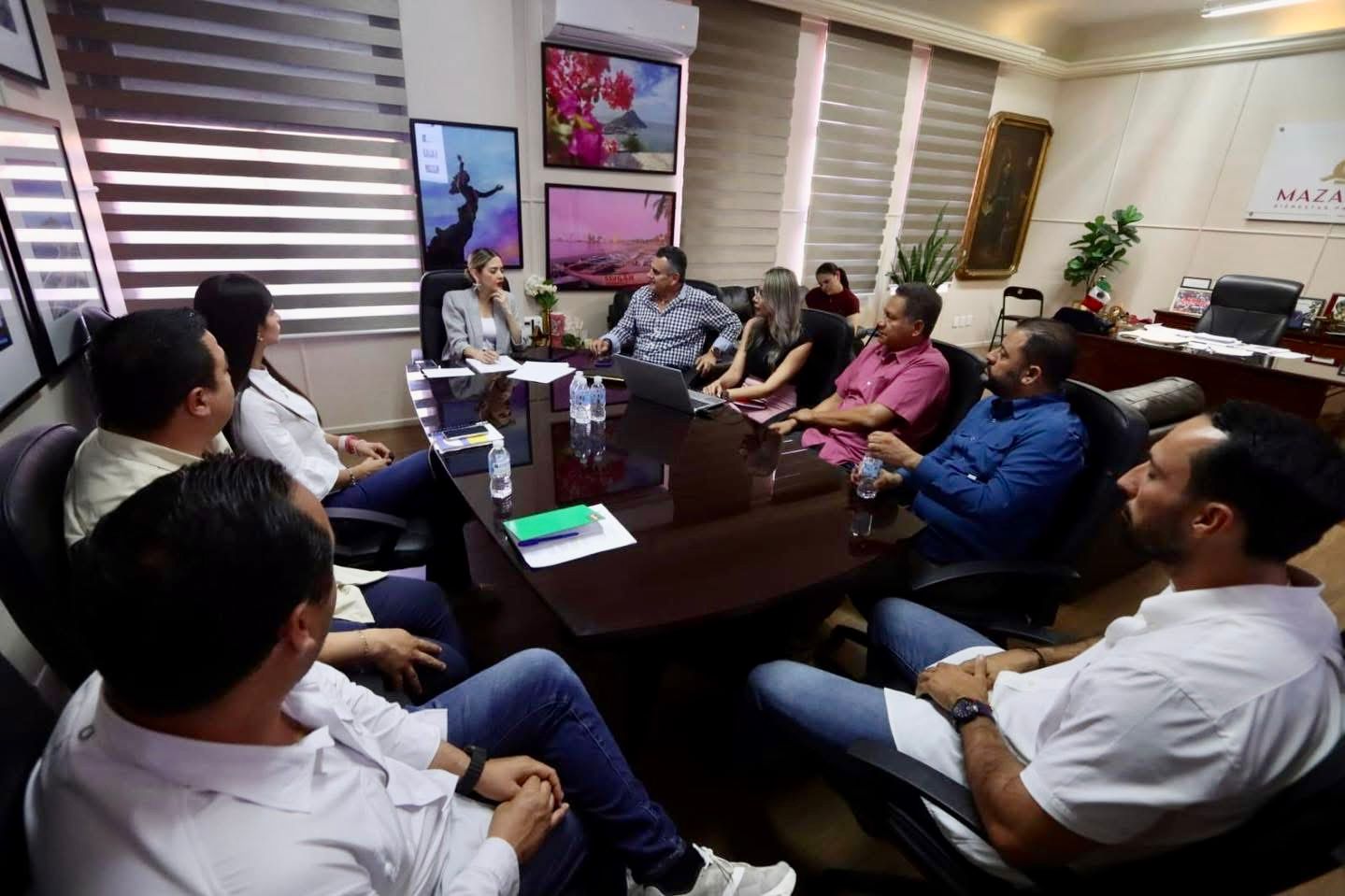 Gobierno de Mazatlán y Conavi