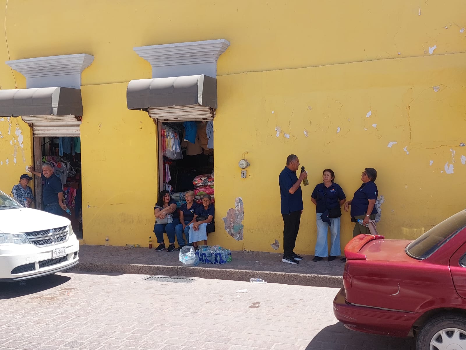 Guerreros Azules bloquean Ayuntamiento de Mocorito