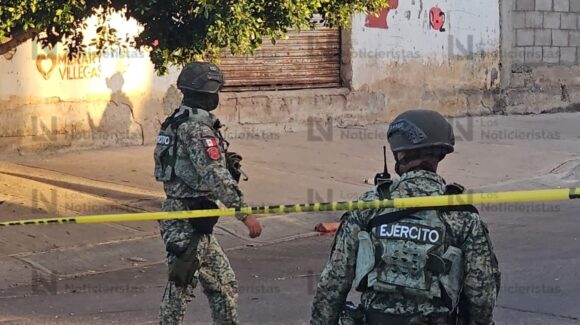 Tendido y sin vida, queda en la vía pública un hombre tras ser atacado a balazos en la Guadalupe Victoria de Culiacán, Sinaloa