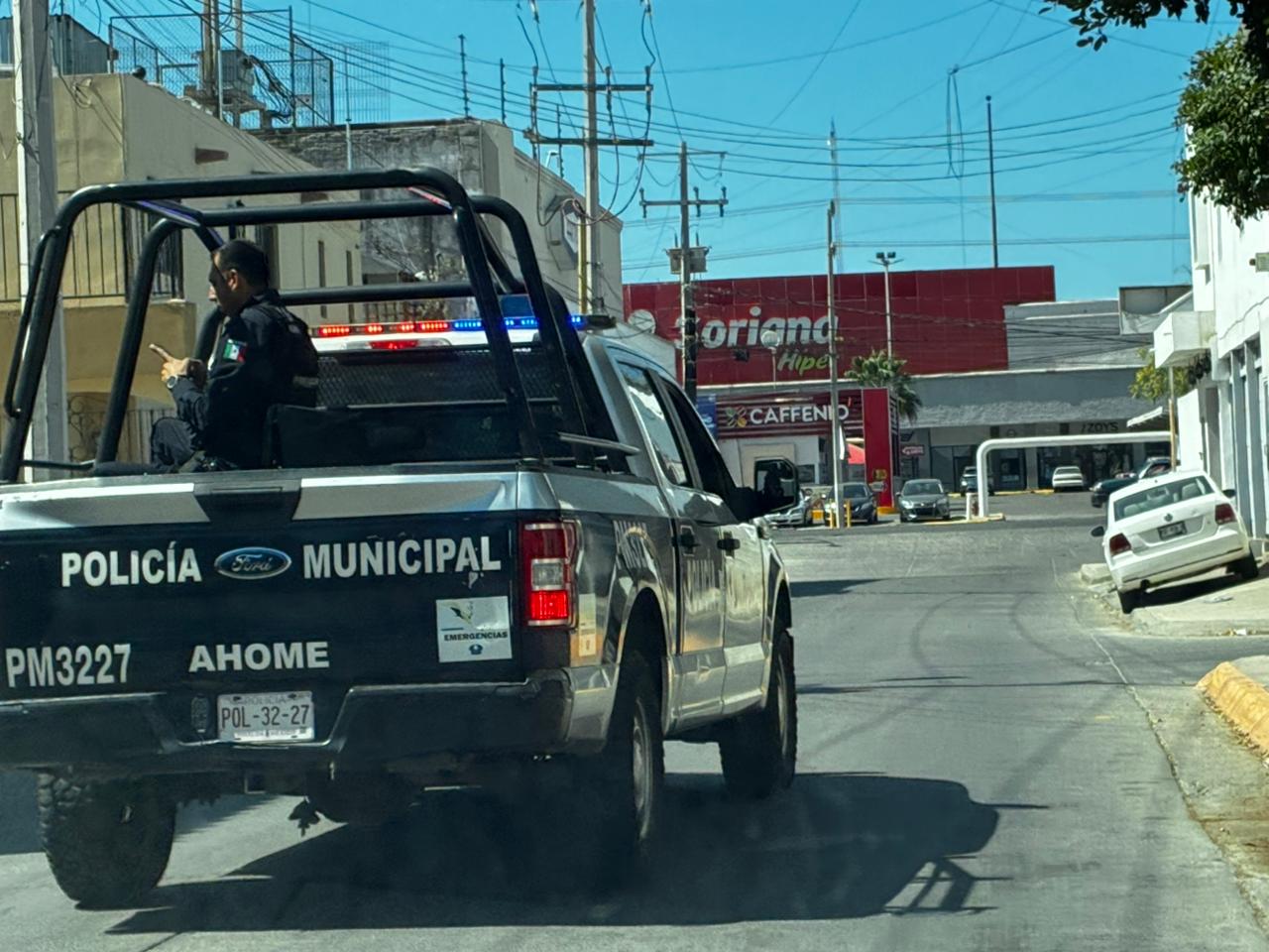 Adulto mayor queda sin vida afuera de un supermercado de Los Mochis