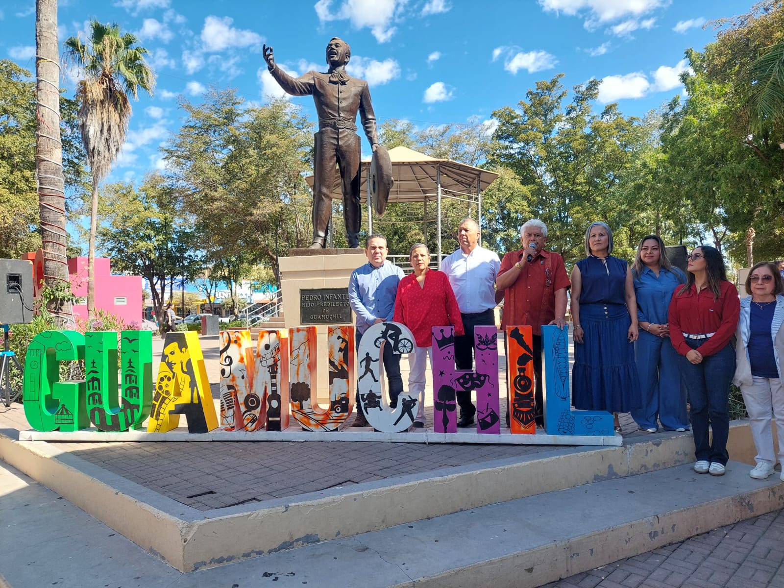 Autoridades de Salvador Alvarado rindieron homenaje a Pedro Infante