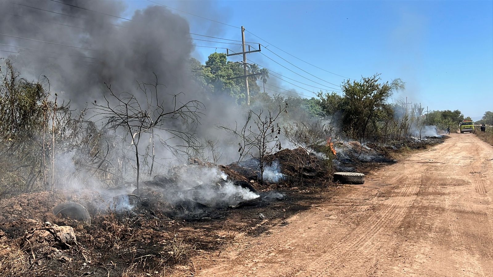 Incendio de maleza en Guasave