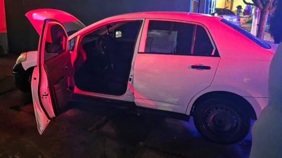 Incendio de vehículo en fraccionamiento de Mazatlán, Sinaloa, habría sido provocado tras conflicto familiar