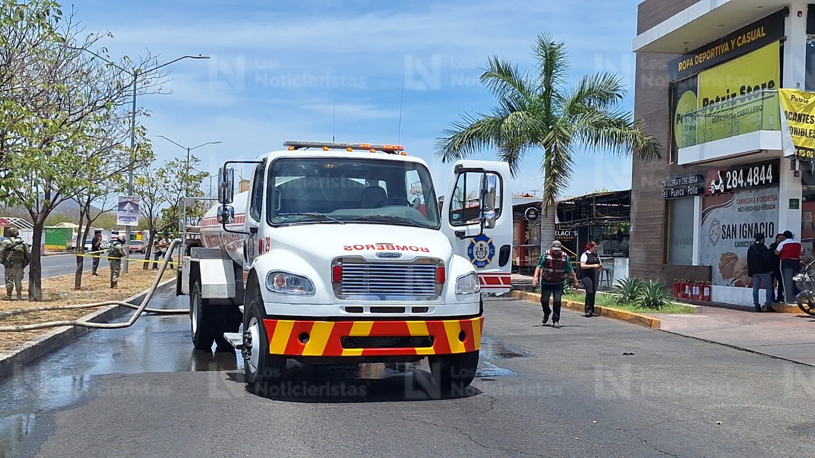 Se incendia asadero de carnicería en el sector La Conquista de Culiacán