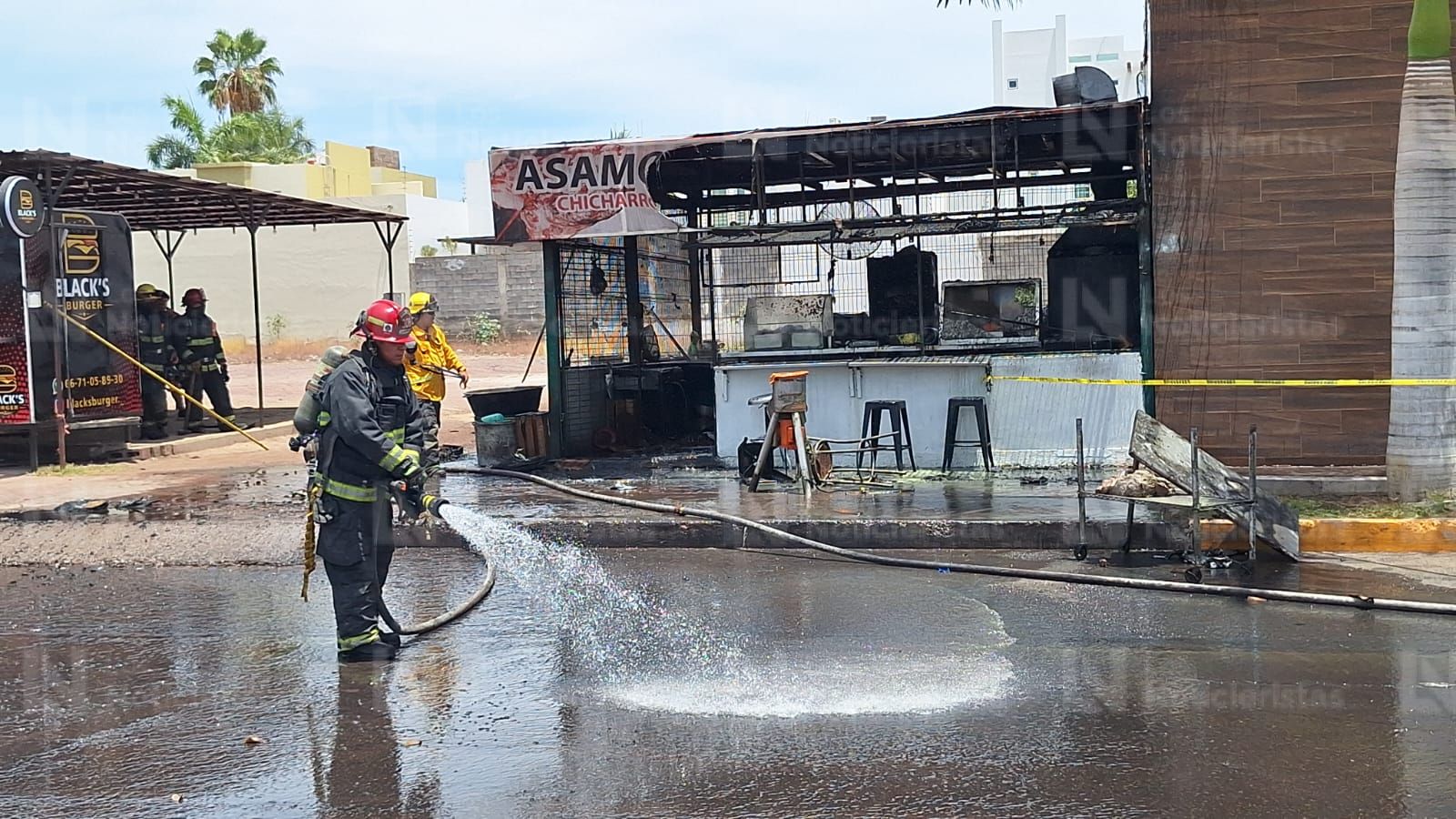 Se incendia asadero de carnicería en el sector La Conquista de Culiacán