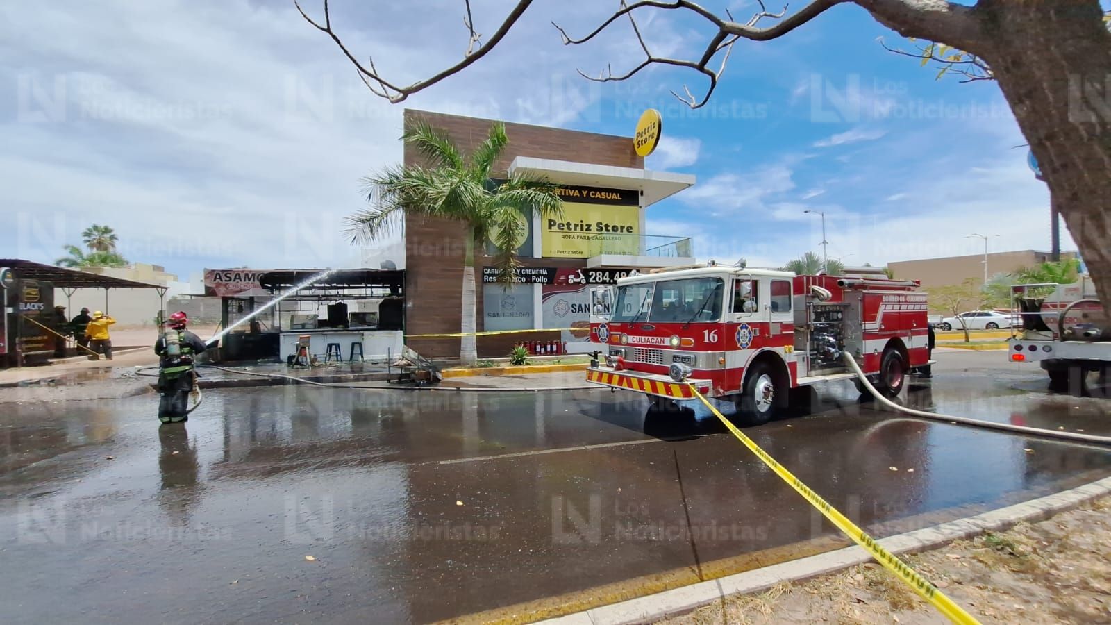 Se incendia asadero de carnicería en el sector La Conquista de Culiacán