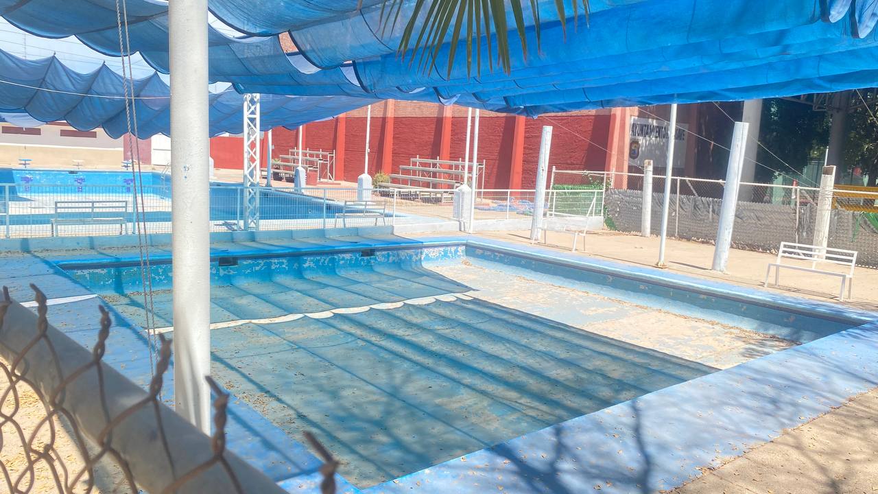 Inhabilitadas albercas públicas del parque Villafañe en Guasave