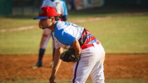 irving lopez el Lanzador vibra en la clemente grijalva beisbol